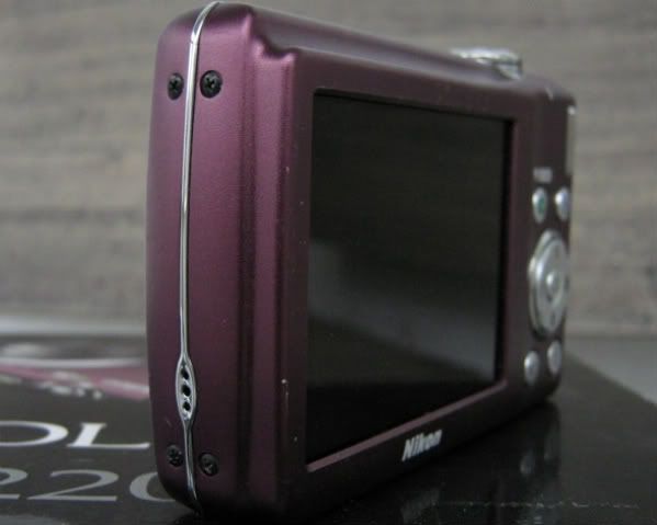 Nikon Coolpix S220_Purple_SN 34454366 _Kanan-Belakang