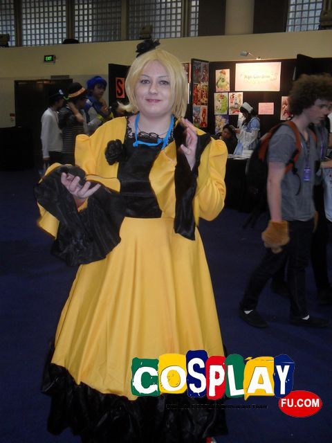 Rin Kagamine Cosplay from Vocaloid Rin Kagamine Cosplay