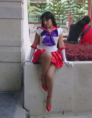 zu Deutsch Schöne Mädchenkriegerin Sailor Moon Geist des Feuers Cosplay zu Deutsch Schöne Mädchenkriegerin Sailor Moon Geist des Feuers Cosplay