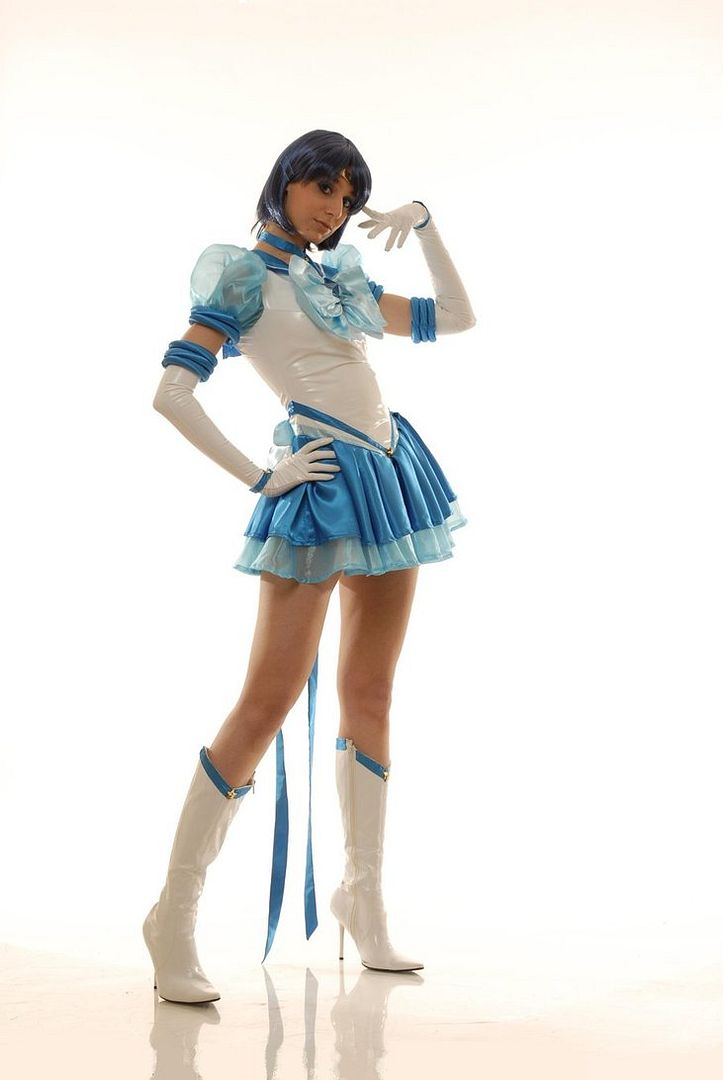 zu Deutsch Schöne Mädchenkriegerin Sailor Moon Schöne Asiatin des Wassers Cosplay zu Deutsch Schöne Mädchenkriegerin Sailor Moon Schöne Asiatin des Wassers Cosplay