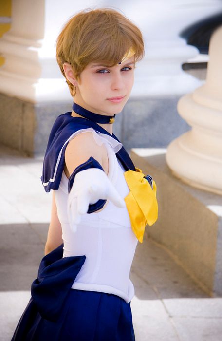 zu Deutsch Schöne Mädchenkriegerin Sailor Moon Ferne Herrscherin des Himmels Cosplay zu Deutsch Schöne Mädchenkriegerin Sailor Moon Ferne Herrscherin des Himmels Cosplay