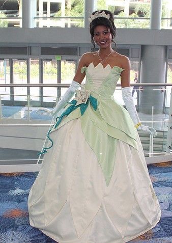 The Princess and the Frog Tiana Cosplay The Princess and the Frog Tiana Cosplay