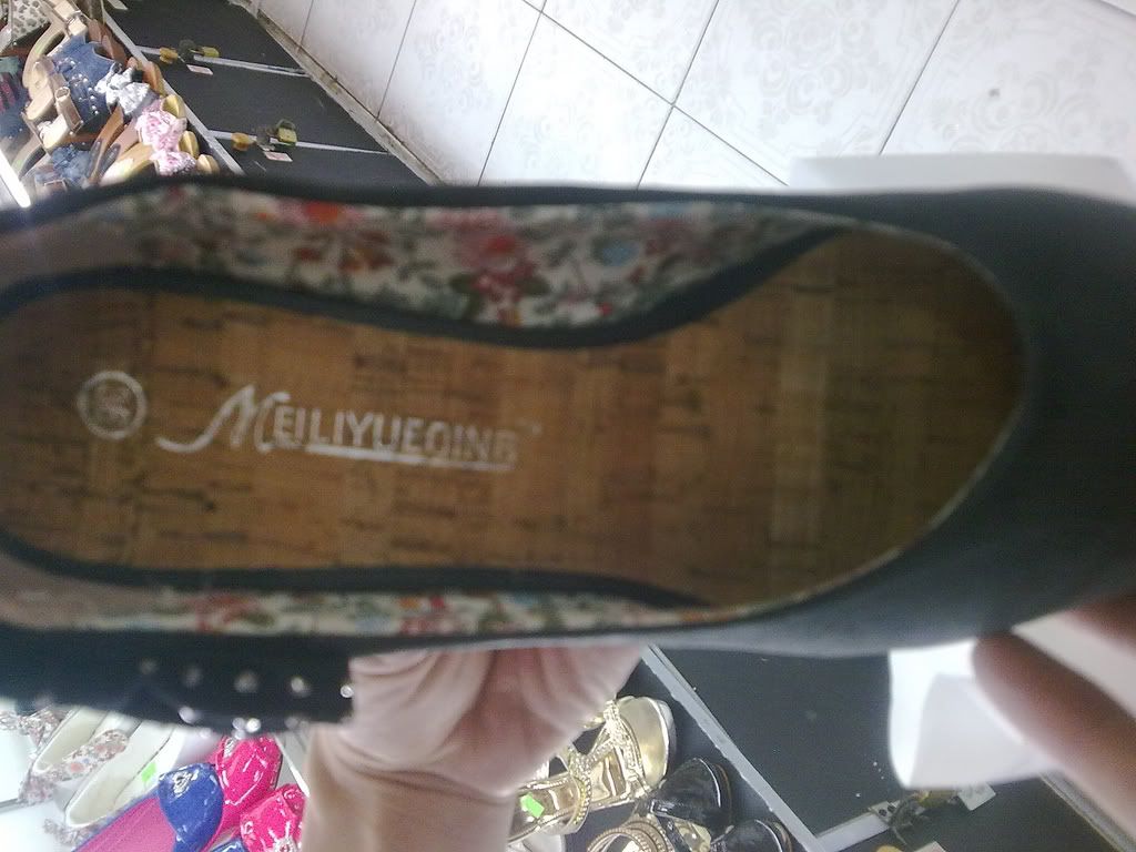 cần tìm gấp Giày Búp Bê - ( có hình ) - ai biết ở đâu bán chỉ dùm em..Em cám ơn nhiều - 1
