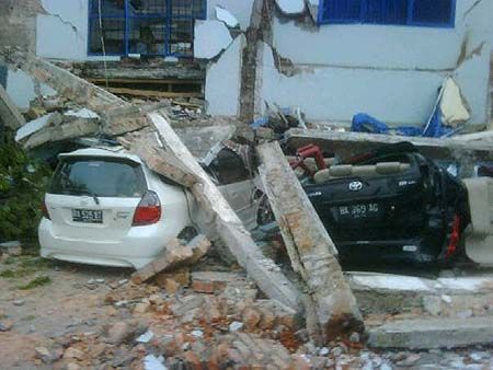 Foto-foto gempa Padang pasca gempa