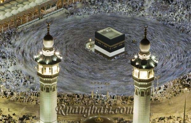 Foto-foto puncak pelaksanaan ibadah haji, wukuf di Arafah dan melontar Jumrah di Mina "foto ibadah haji"