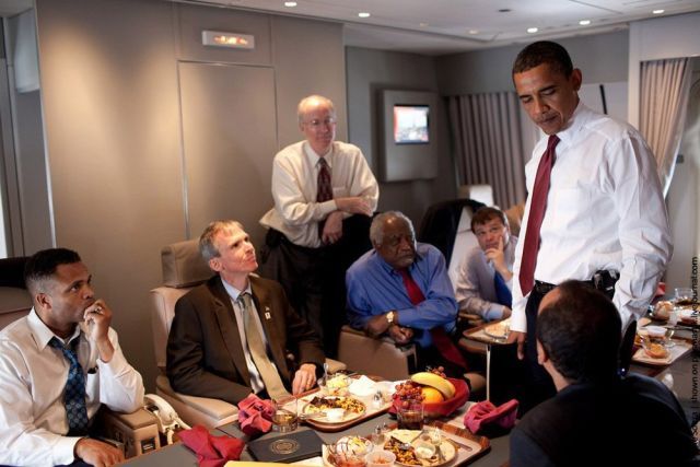 Foto-foto eksklusif Presiden Obama di Air Force One