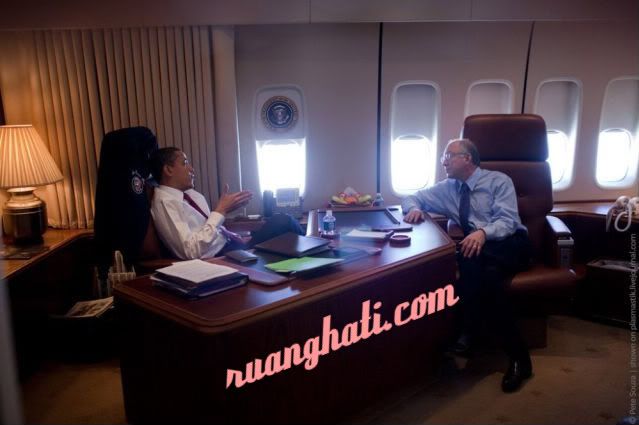 Foto-foto eksklusif Presiden Obama di Air Force One
