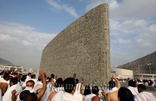 Foto-foto puncak pelaksanaan ibadah haji, wukuf di Arafah dan melontar Jumrah di Mina "foto ibadah haji"