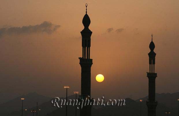 Foto-foto puncak pelaksanaan ibadah haji, wukuf di Arafah dan melontar Jumrah di Mina "foto ibadah haji"