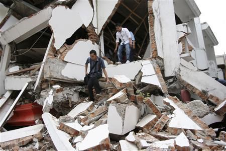 Foto-foto Gempa Padang  (Reuters)