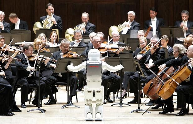 Sebuah robot yang memimpin suatu orkestra, manusia dipimpin  robot?