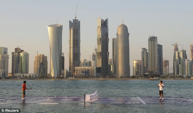 Lapangan Tenis Terapung di Doha Qatar