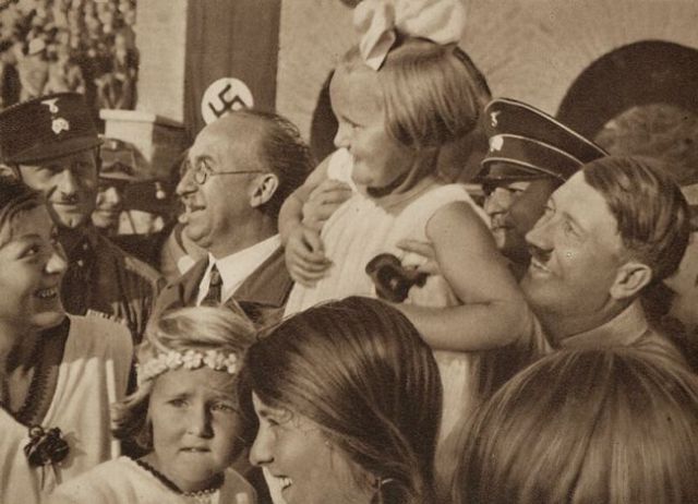Sisi lain kehidupan Adolf Hitler, dia adalah penyayang anak
