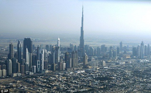 menara burj dubai tertinggi di dunia