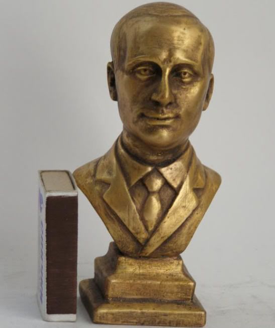 http://i684.photobucket.com/albums/vv209/uin34/Bust%20_%20statue/PutinH15.jpg